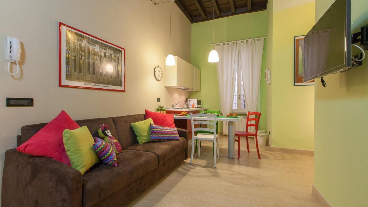 Trevi Colour- Rental In Rome Roma Exterior foto